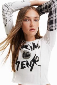 Desigual Flocked with handwritten details Tişört Kadın | 042673-RQI